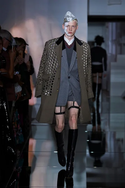 Look 4